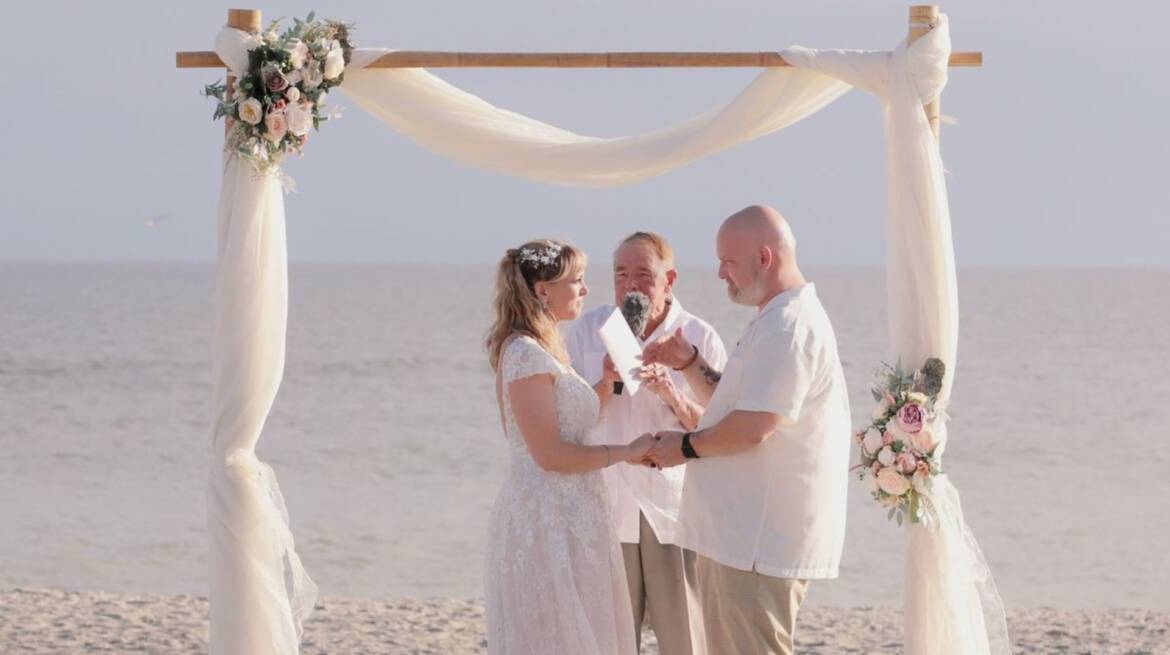 Why Choosing the Right Wedding Officiant in Fort Lauderdale Matters