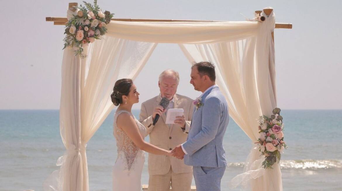 Wedding Officiant in Pompano Beach: How to Choose the Perfect Ceremony Professional
